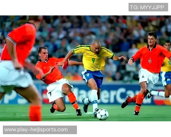 2014年世界杯巴西与荷兰激战回顾：一场令人难忘的季军争夺战